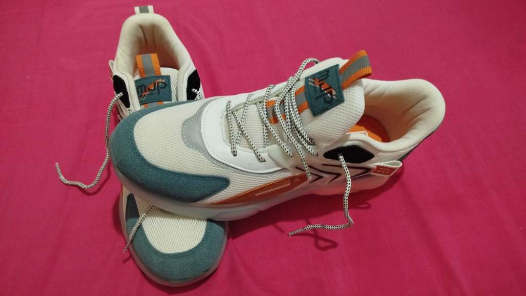 A vendre chaussure neuf