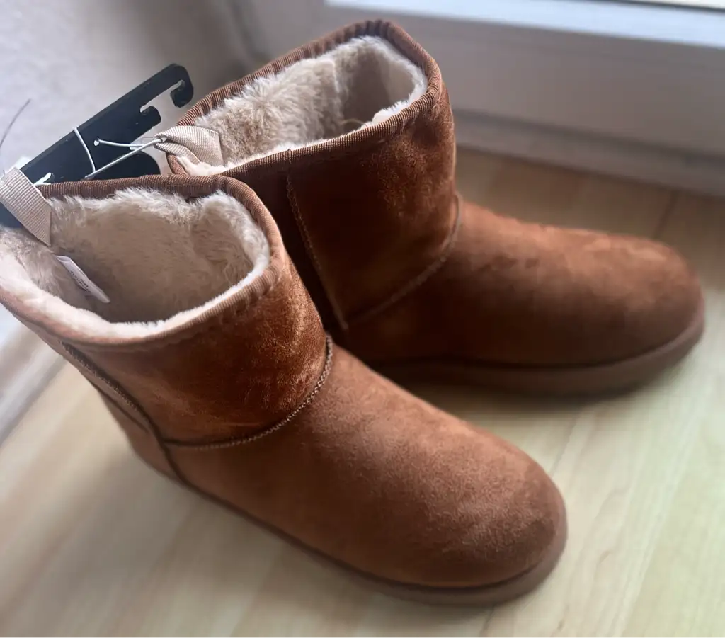 ⁠حذاء شتوي نسائي دافئ (Taille 39/40) - جديد⁠   ⁠Bottes d'hiver fourrées style