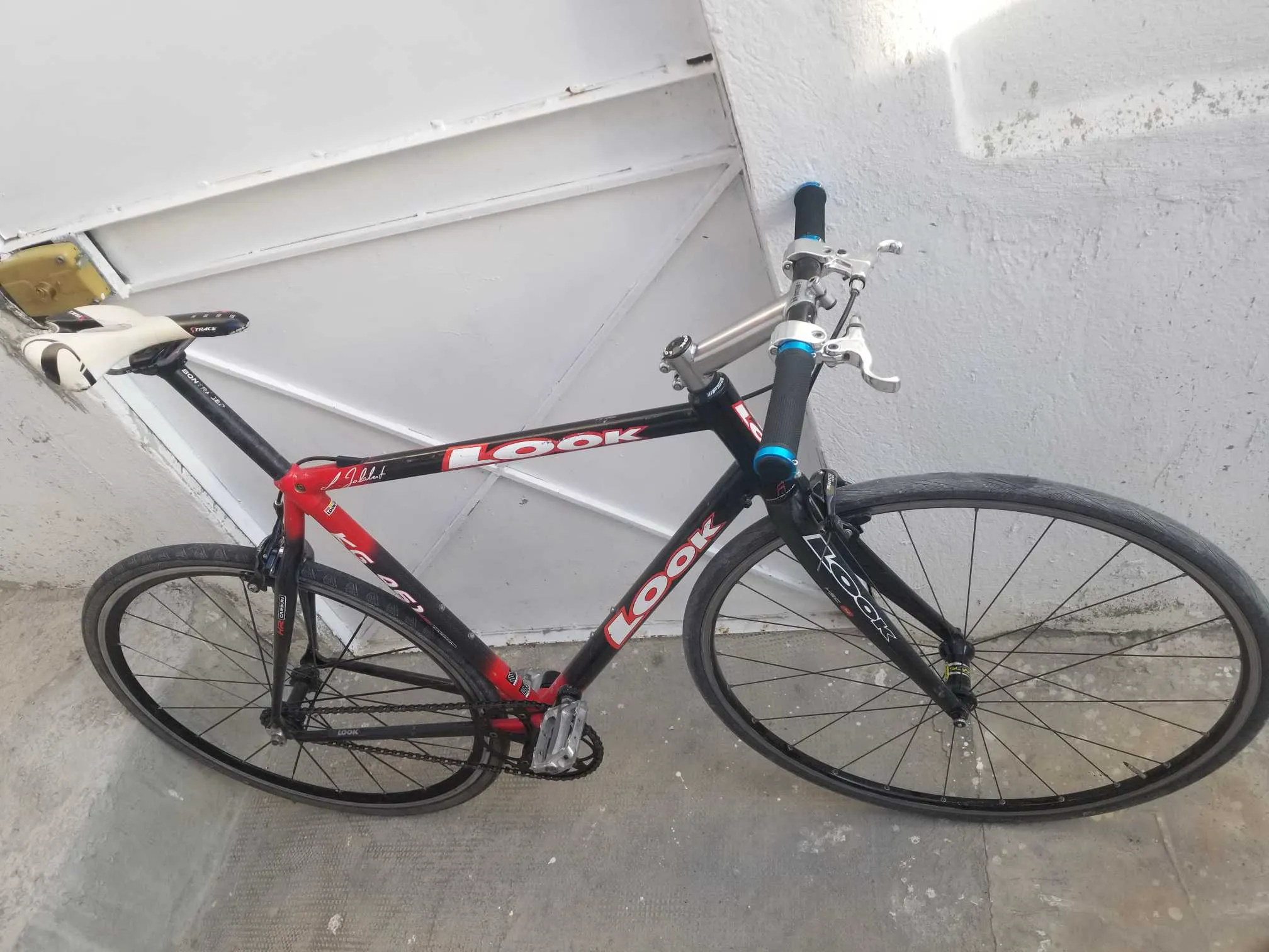 Fixied bike look carbone