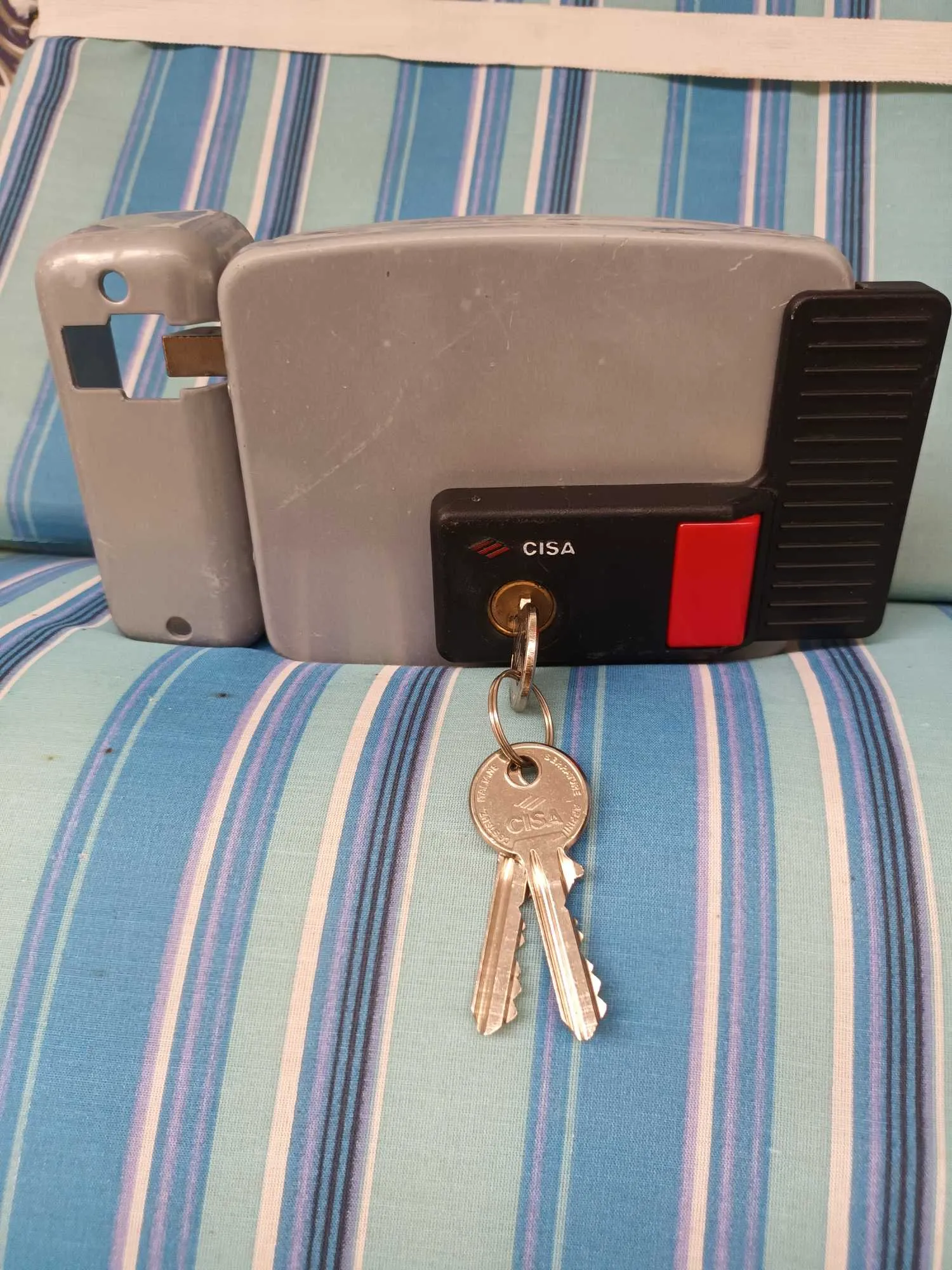 Cadenas electrique italien
