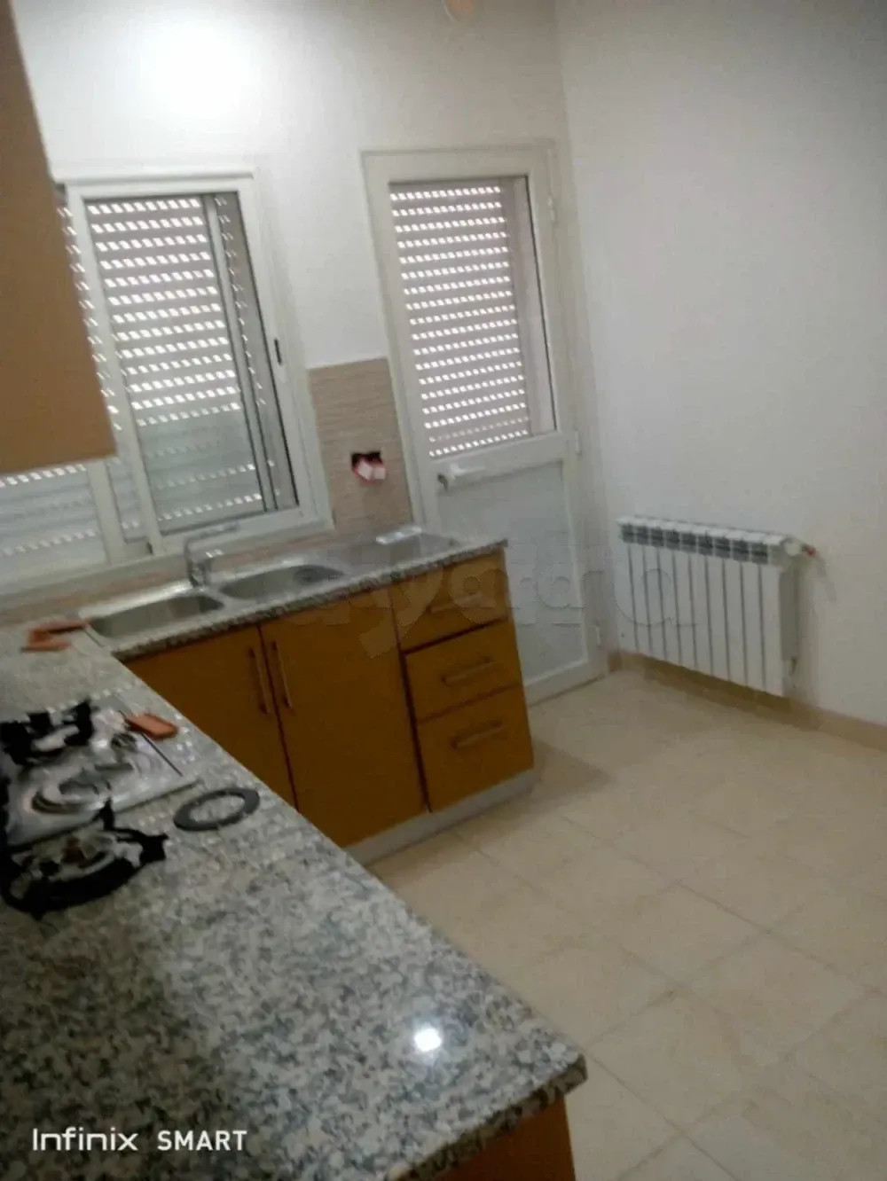  un appartements s+2 neufs au 1er (sans ascenseur) a louer a ennacer 2 derriére clinique Amelcare
