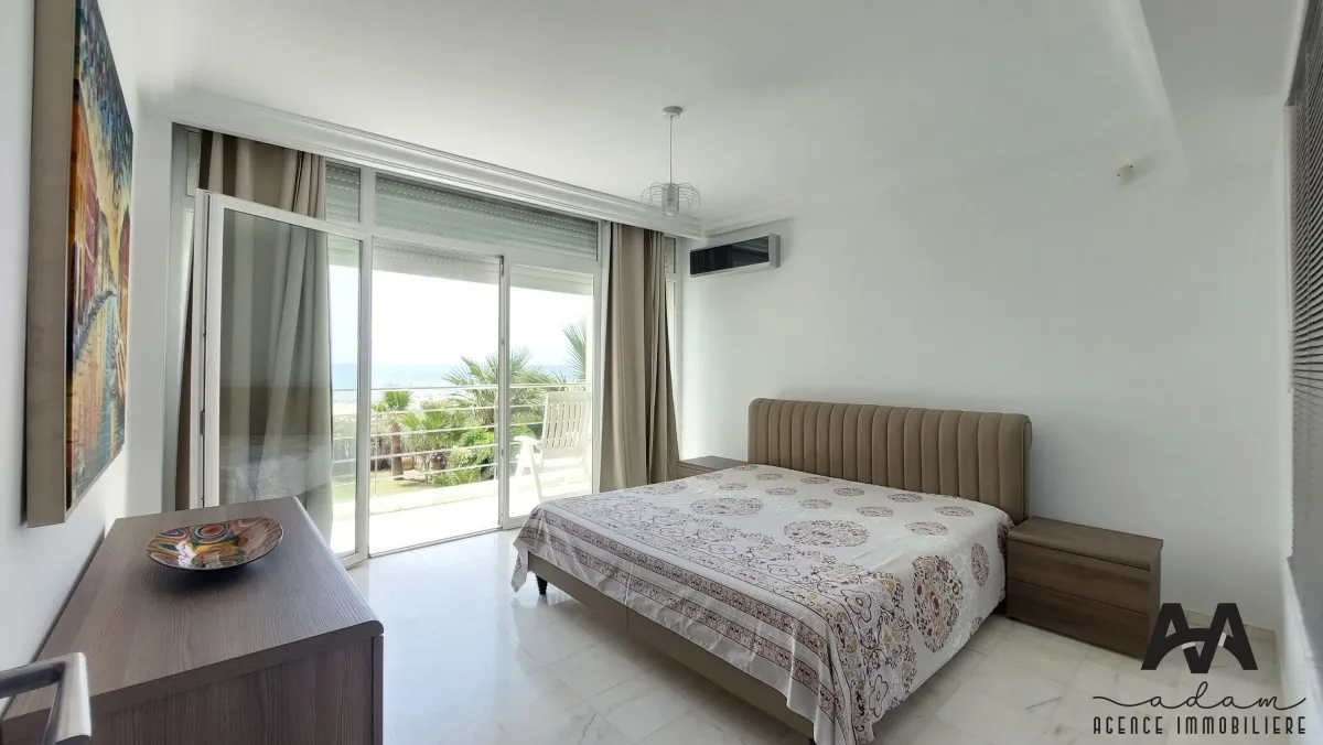 Villa Pieds dans l’Eau avec Piscine à Jinen Beni Khiar, Nabeul