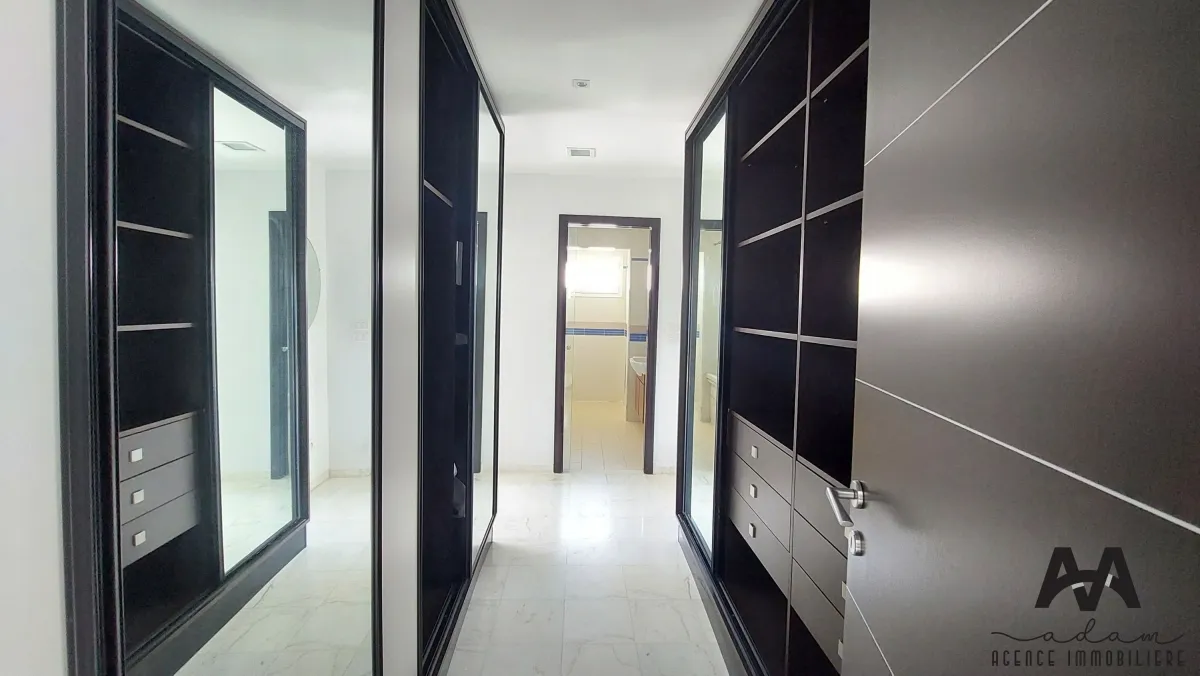 Villa Pieds dans l’Eau avec Piscine à Jinen Beni Khiar, Nabeul