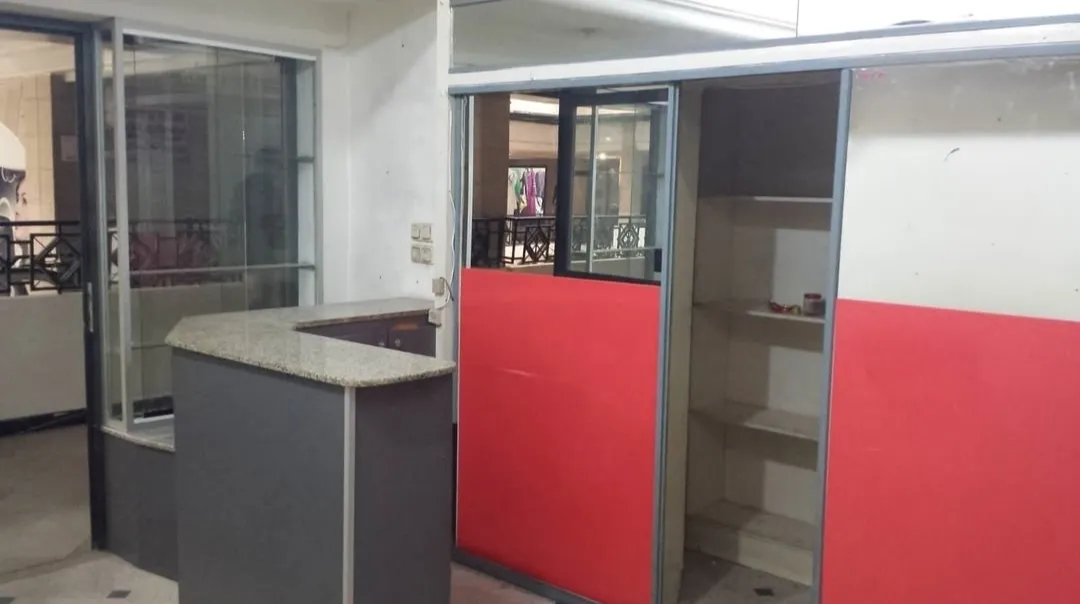 A vendre ou à louer une boutique à Lafayette