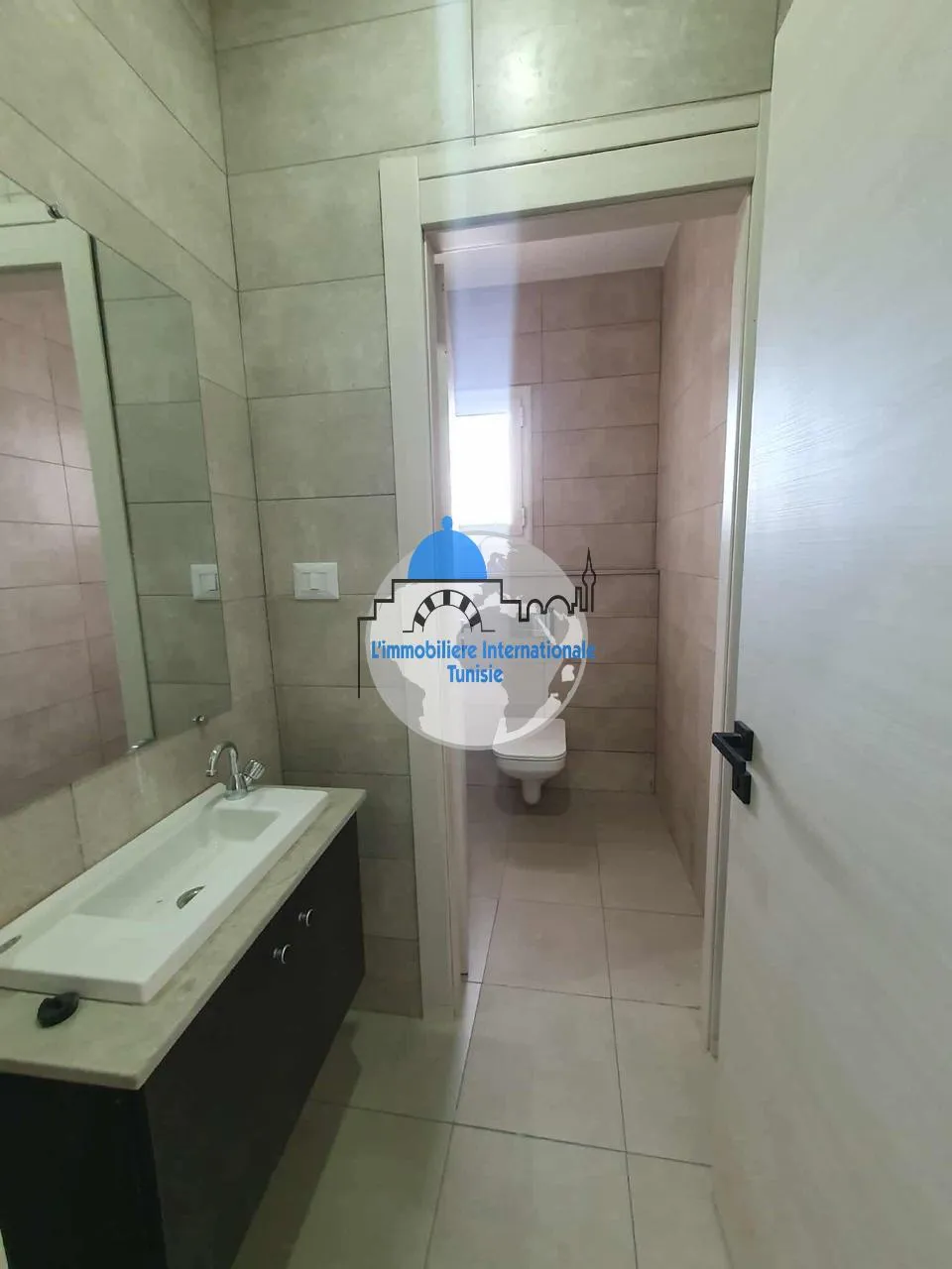 À Louer : Local Open Space 130 m² -zone touristique sousse