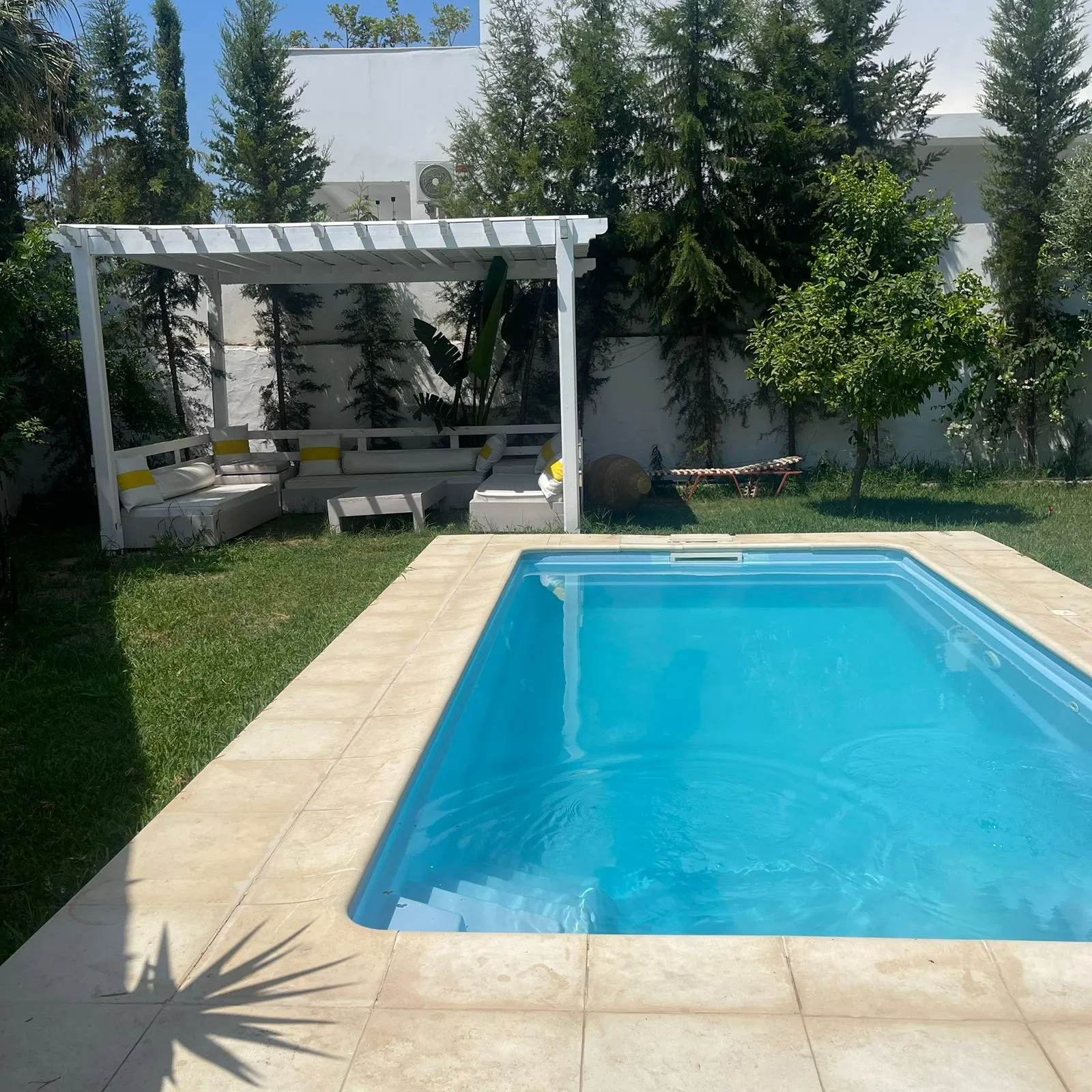 Une Villa a coté de l'hotel les ORANGERS ☎️53123208☎️