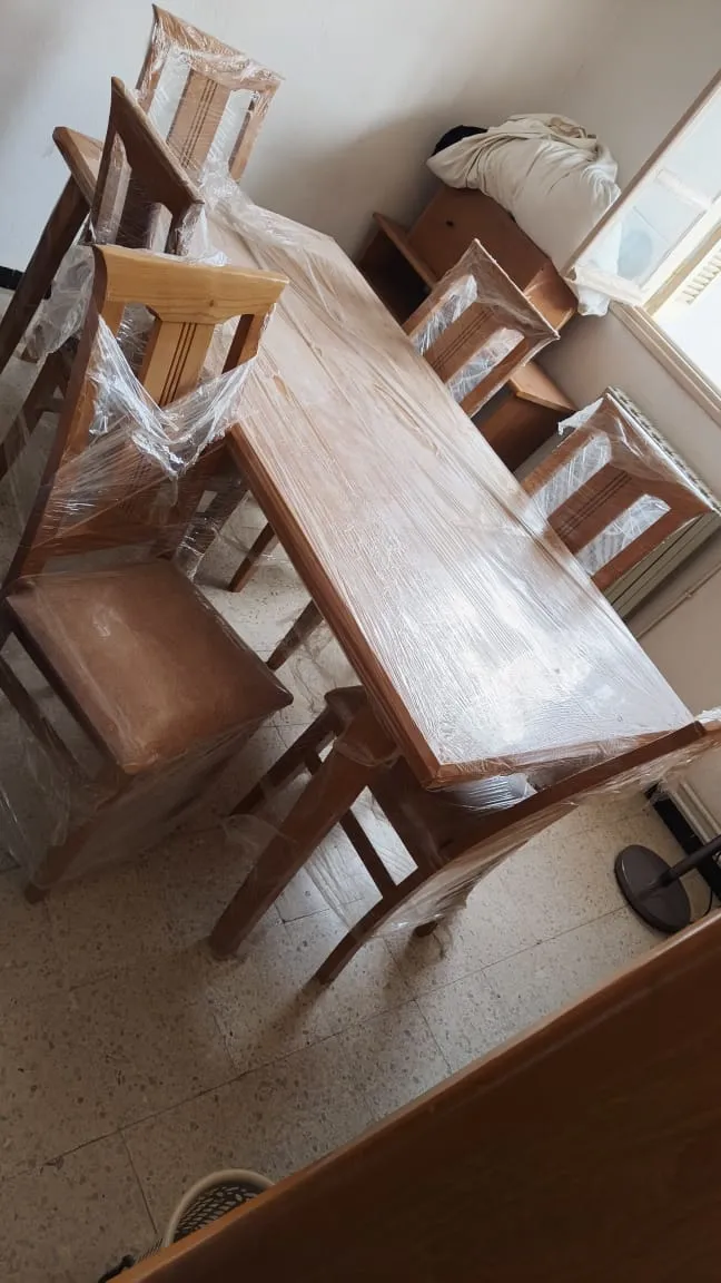 chambre a coucher neuf & table a manger et ses chaises neuf 