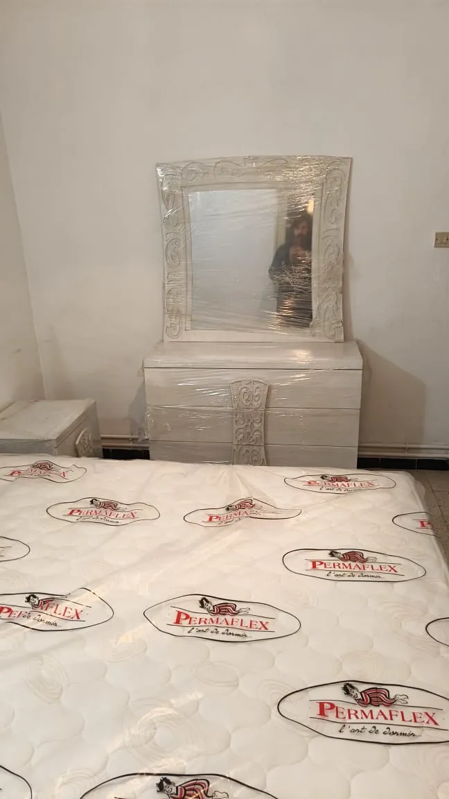 chambre a coucher neuf & table a manger et ses chaises neuf 