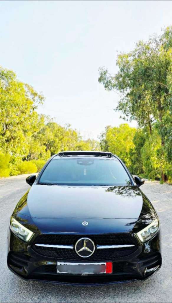 Une belle  mercedes essence hybrid  A250E  amg full importée de allmagne fin serie 257 tu