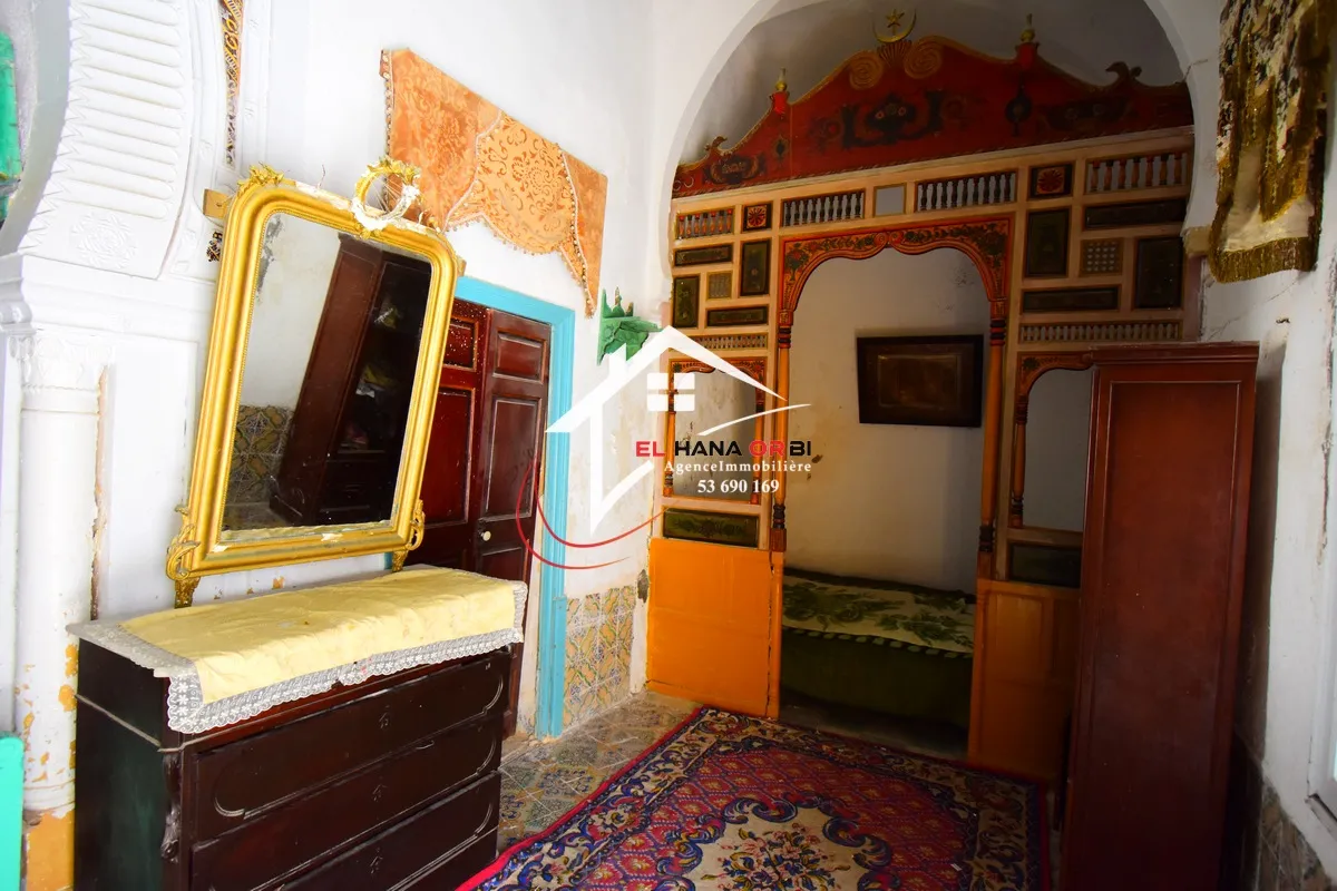 Maison Arabe à Rénover à Borj Erras Proche de la Mer