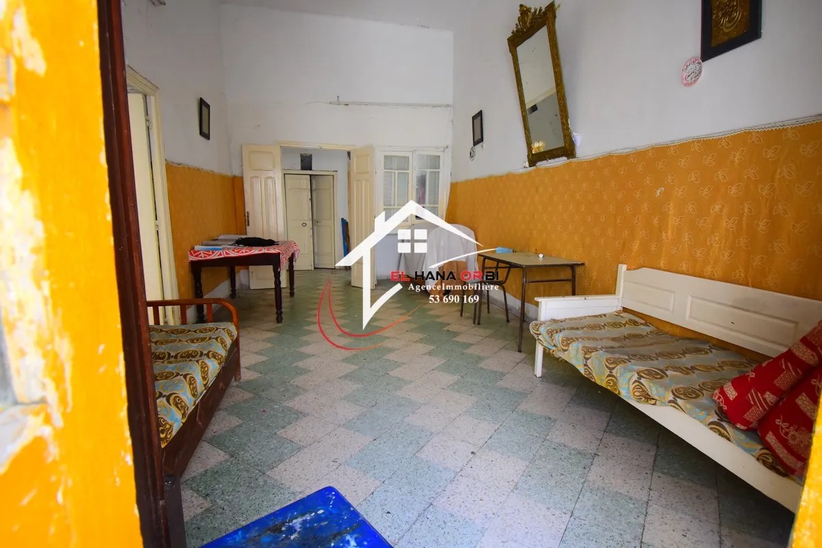 Maison Arabe à Rénover à Borj Erras Proche de la Mer