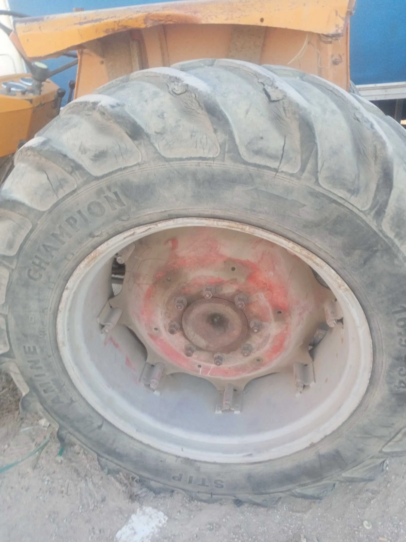 جرار فلاحي Renault