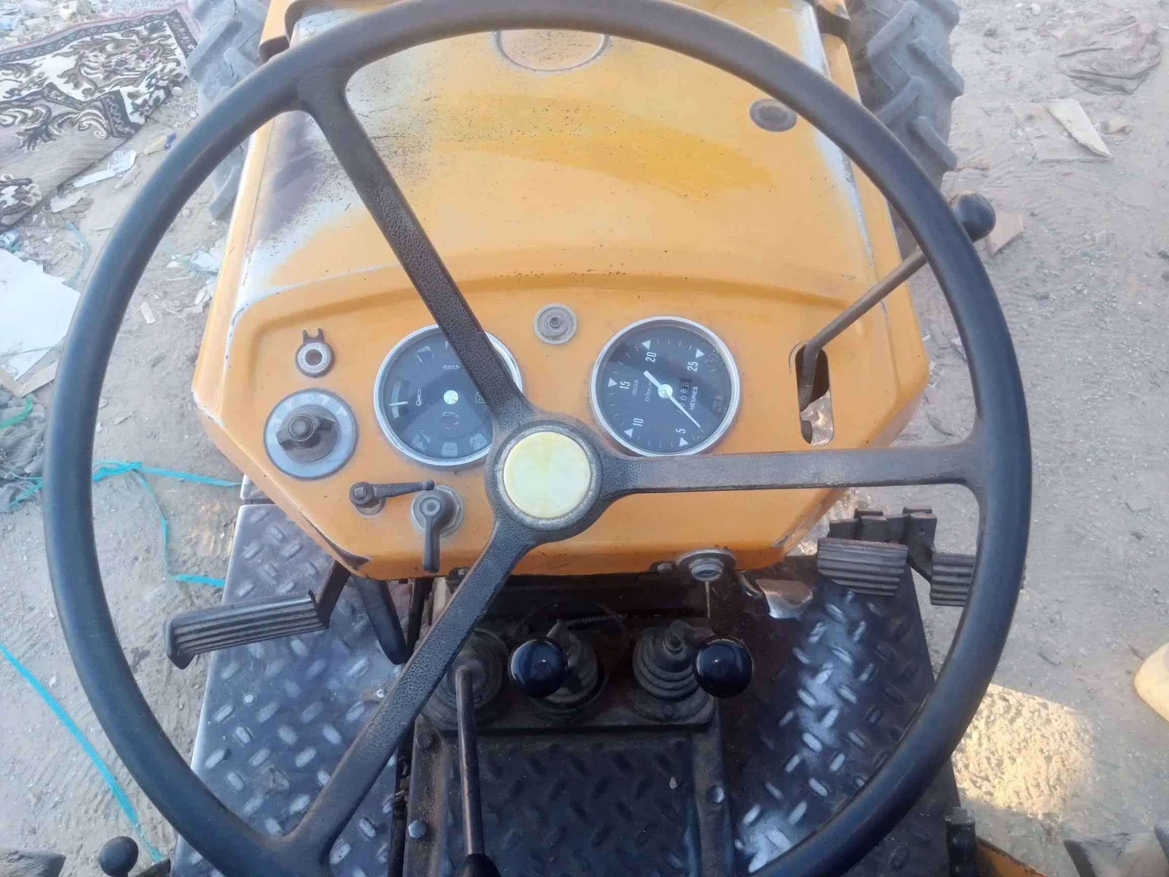 جرار فلاحي Renault