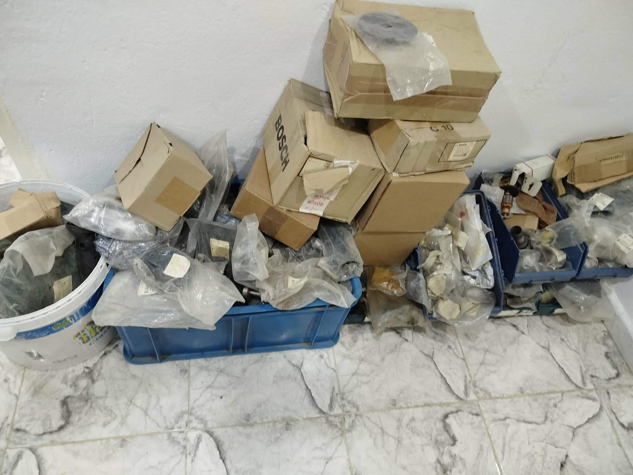 VENTE DE LOT DE PIECES DE RECHANGES BOSCH