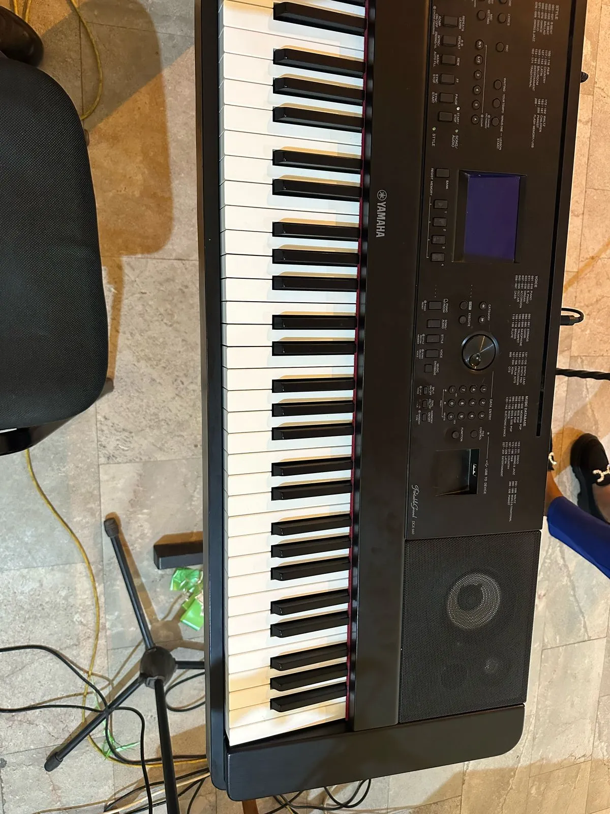 Piano YAMAHA DGX 660 + support + pédale