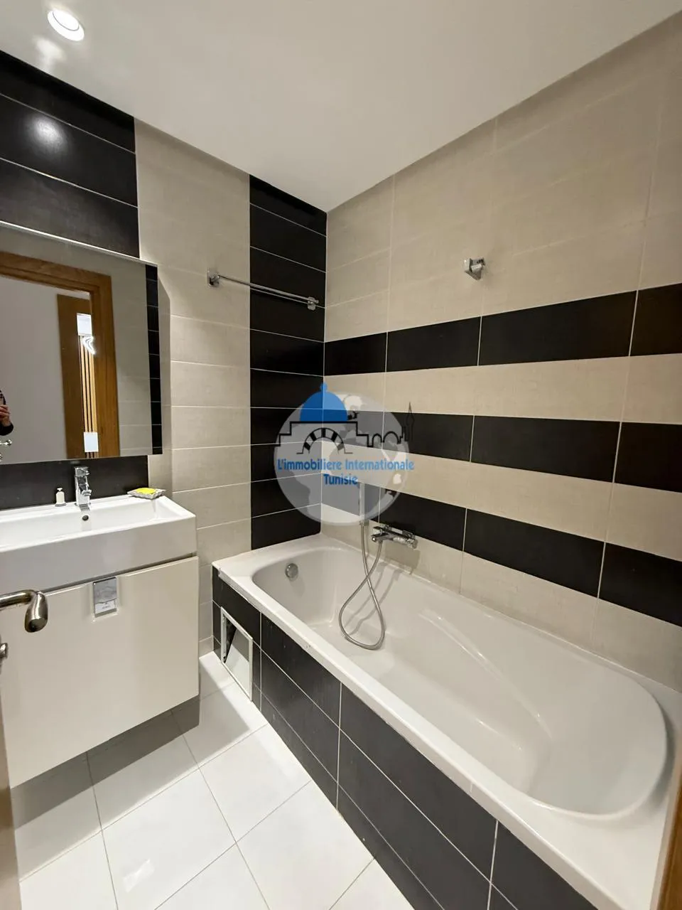 Charmant appartement S+3 à louer à Sahloul 4 