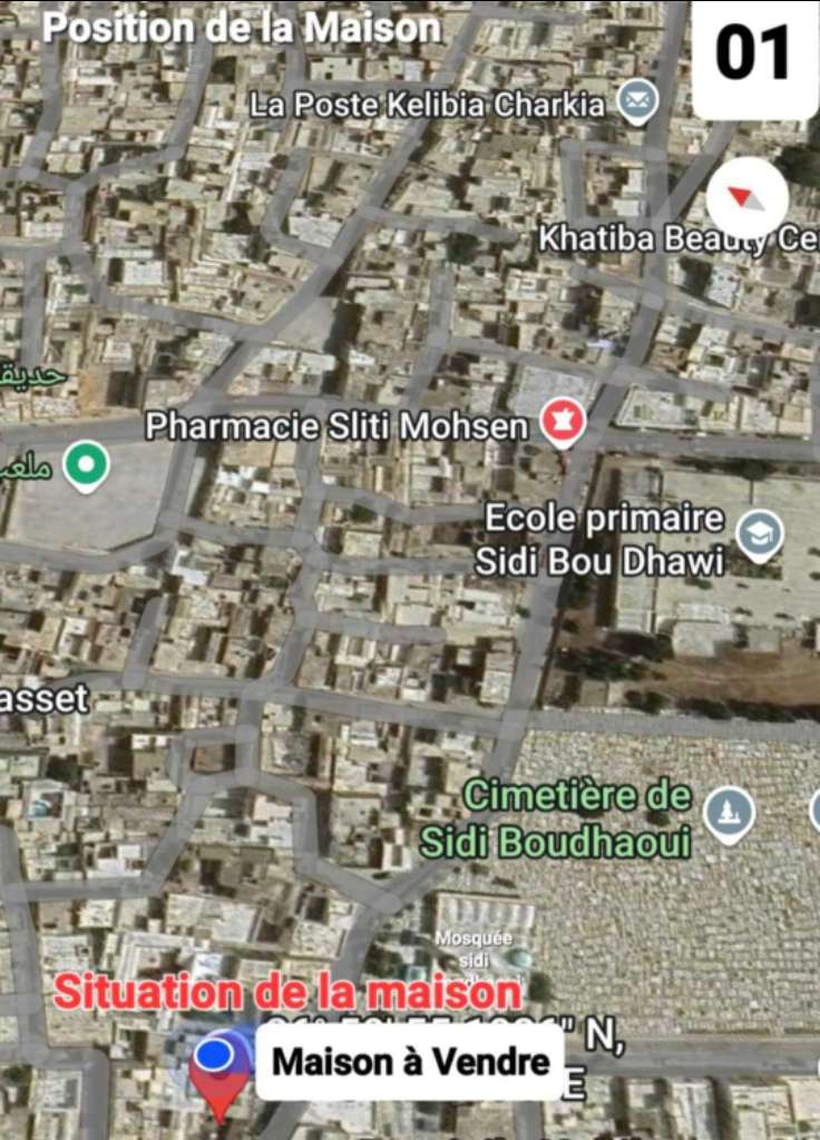 À échanger ou Vendre
Maison au centre-ville de Kélibia, en face
de la mosquée Sidi Boudhaoui.