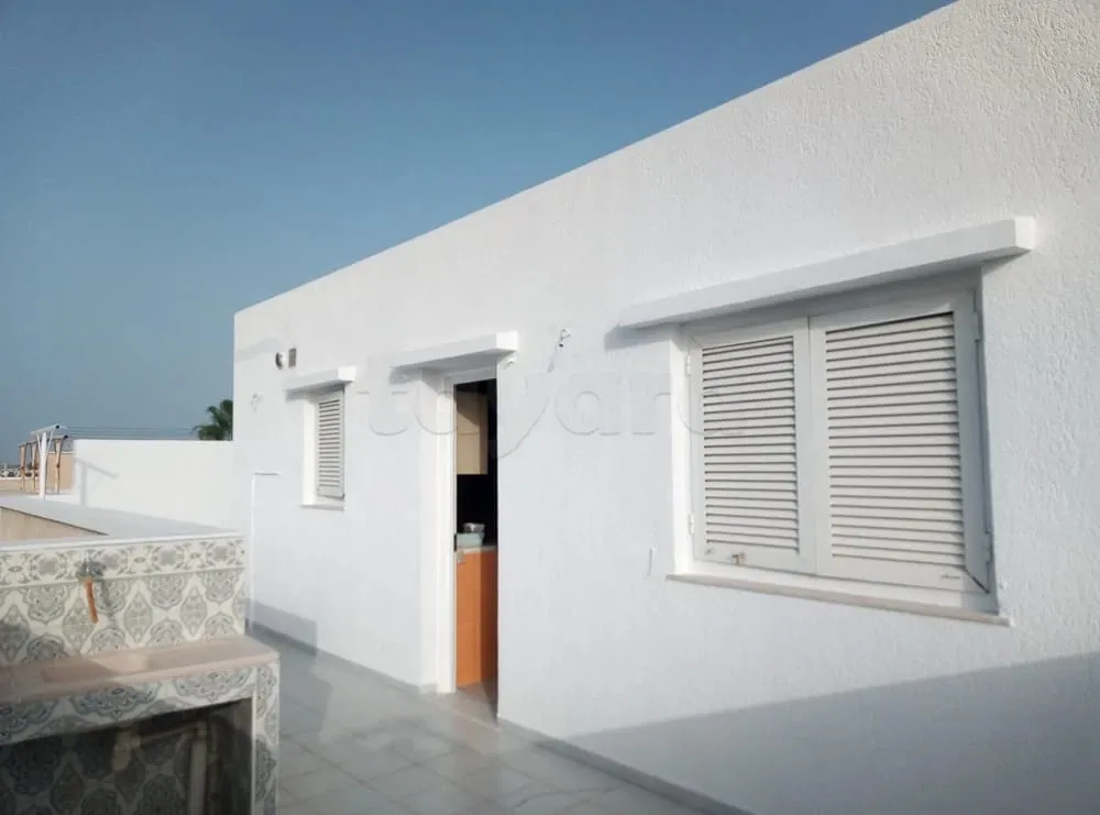 un étage s+2 au 3éme étage a louer a Denden Derriére Café Tarek Thabet