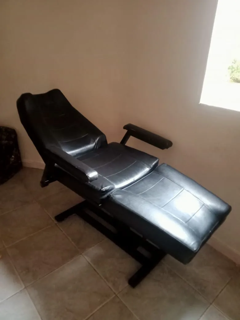 Lit esthétique où médical ممكن التوصيل 