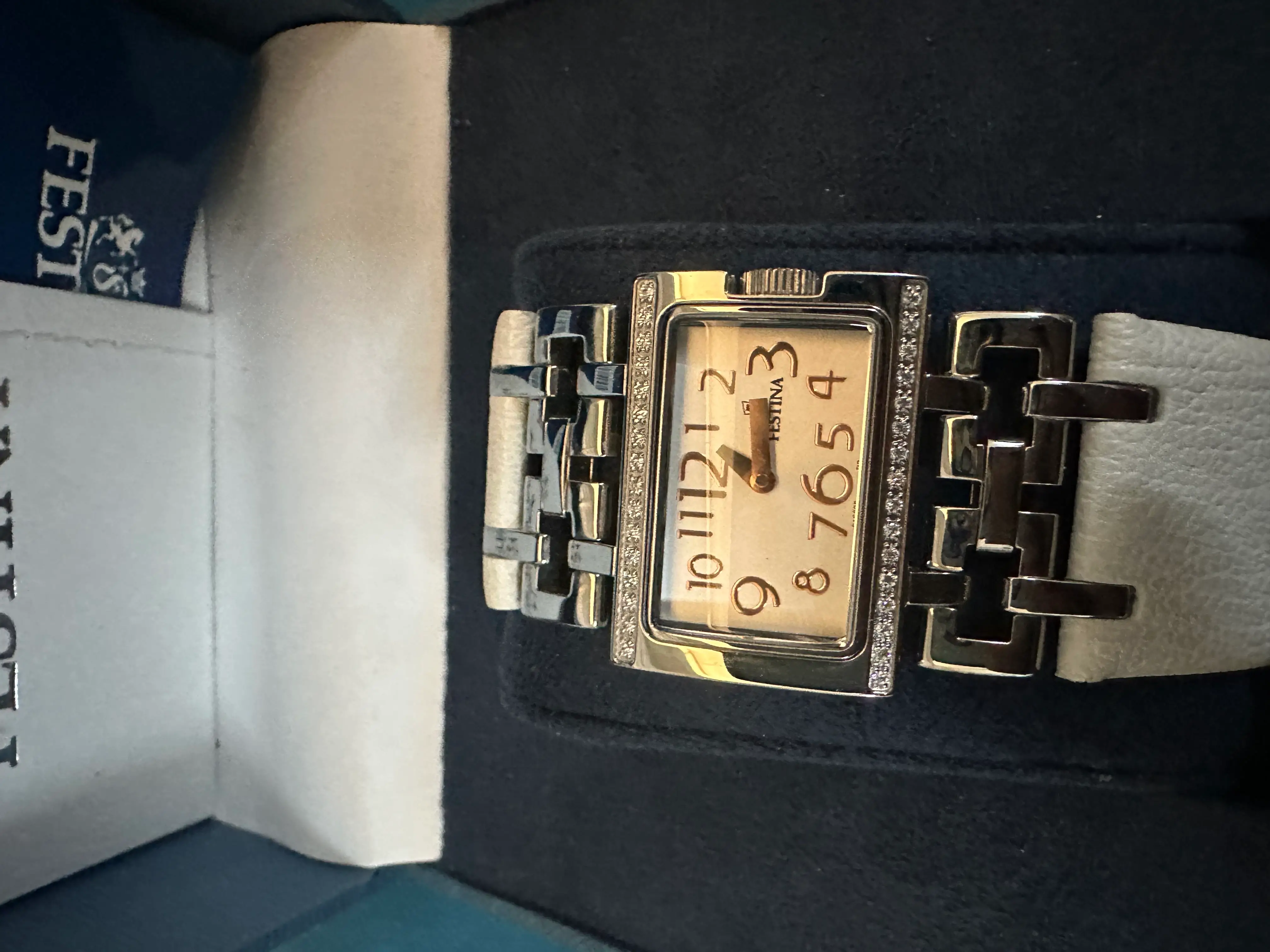 Montre pour femme FESTINA et D et G