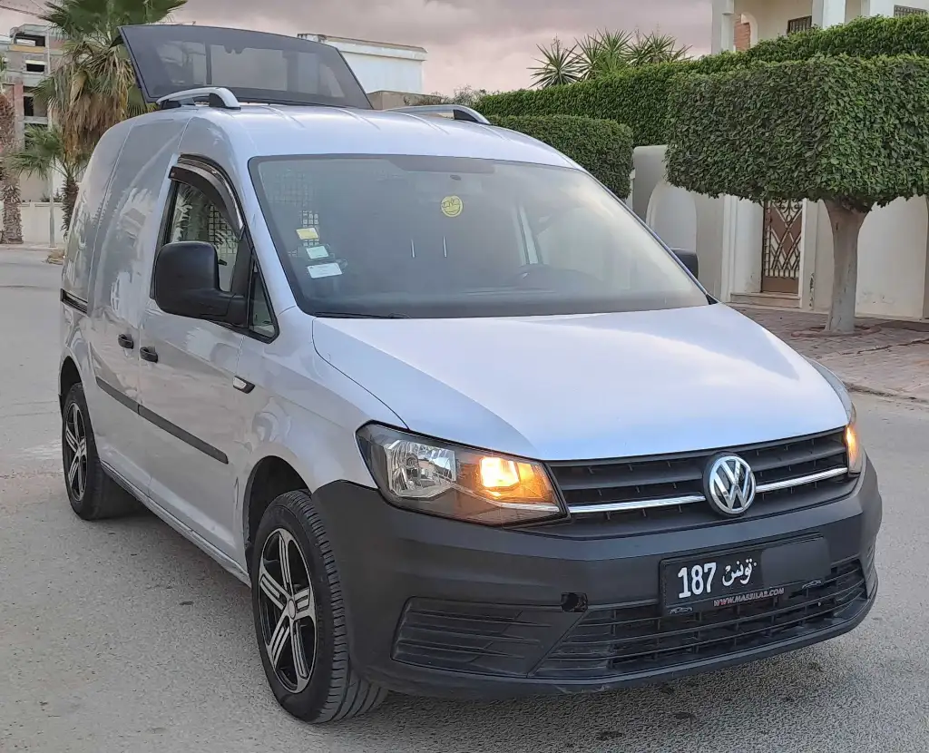 Caddy prestige 1.6 première main ✋️ 97.233.802