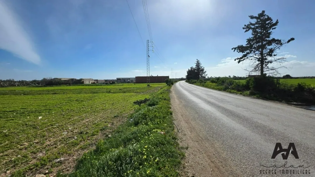 Terrain agricole titré de 1 024 m² à Korba