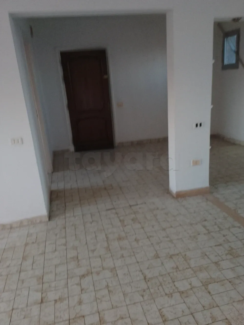 un appartement s+3 au 7éme étage(avec ascenseur) a vendre a manzah 7 prés de grand hôtel