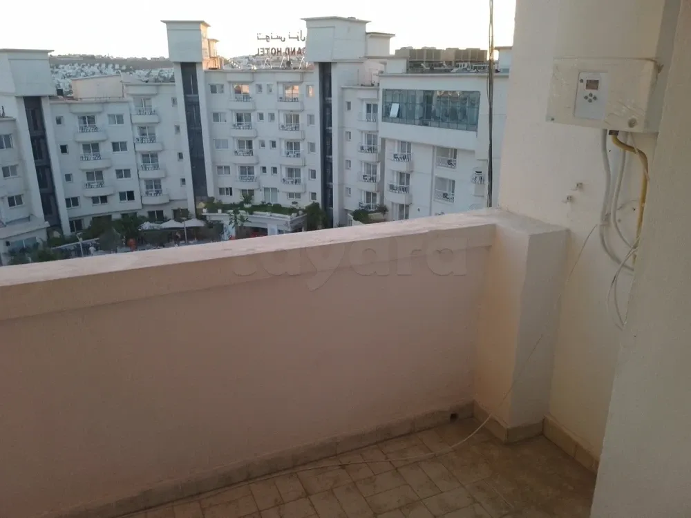 un appartement s+3 au 7éme étage(avec ascenseur) a vendre a manzah 7 prés de grand hôtel