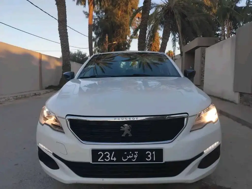 PEUGEOT 301 ACCESS PREMIÈRE MAIN