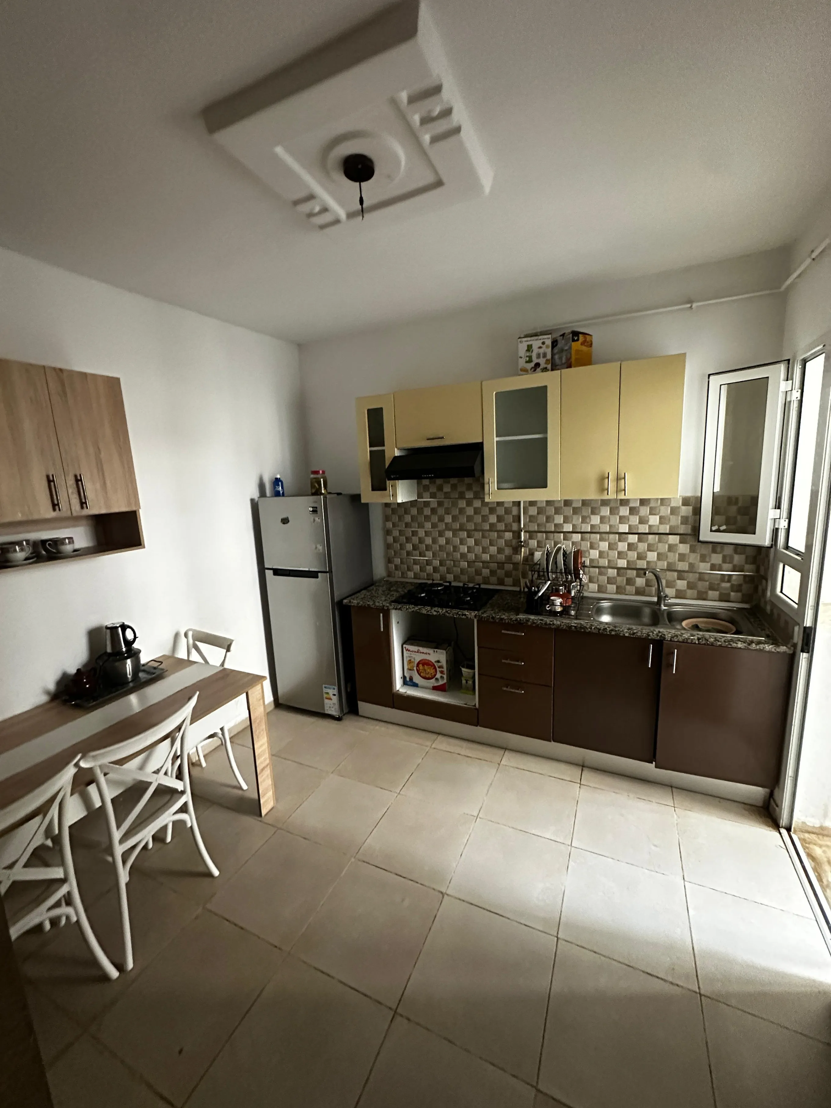 A vendre un appartement S2 avec place parking a la nouvelle medina 3 au RDC