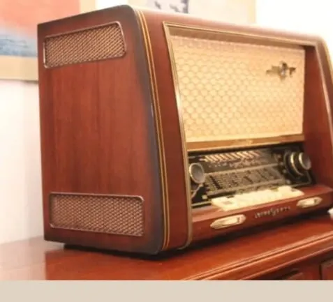 RADIO LOEWE OPTA MODÈLE HAUT DE GAMME ANNÉE 1954