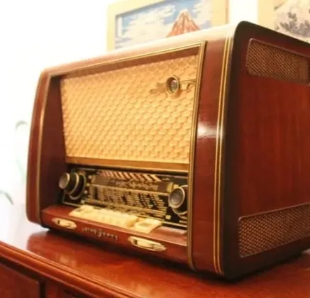 RADIO LOEWE OPTA MODÈLE HAUT DE GAMME ANNÉE 1954