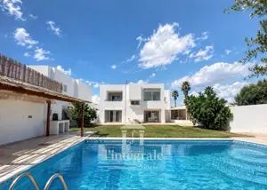 🏡✨ À VENDRE – VILLA DE PRESTIGE À LA SOUKRA ✨🏡