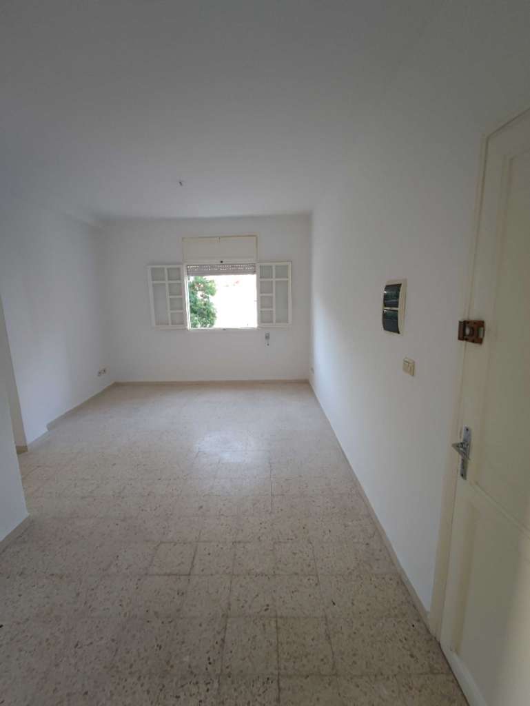 Appartement a louer à cité Avicenne 