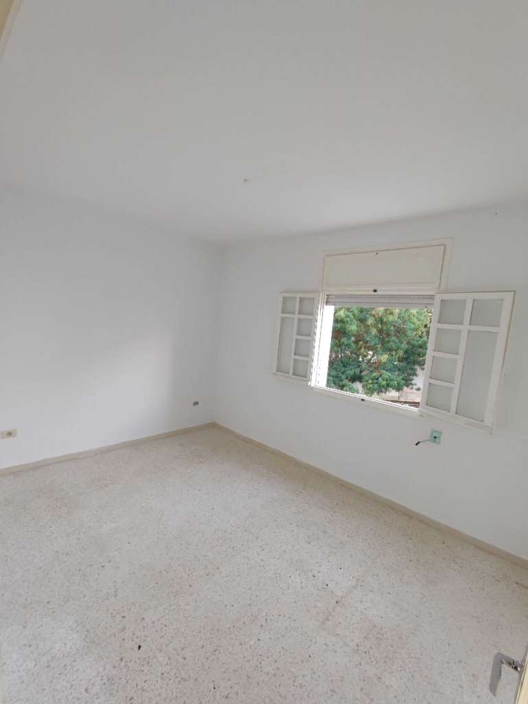 Appartement a louer à cité Avicenne 