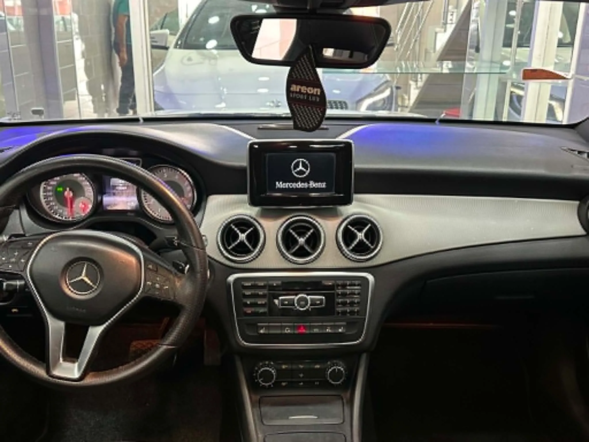 Mercedes-Benz CLA -Tel 98479647