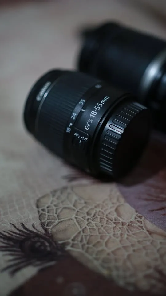 Canon 600D + 2 objectif (18-55 et 18-200) + carte mémoire 128GB