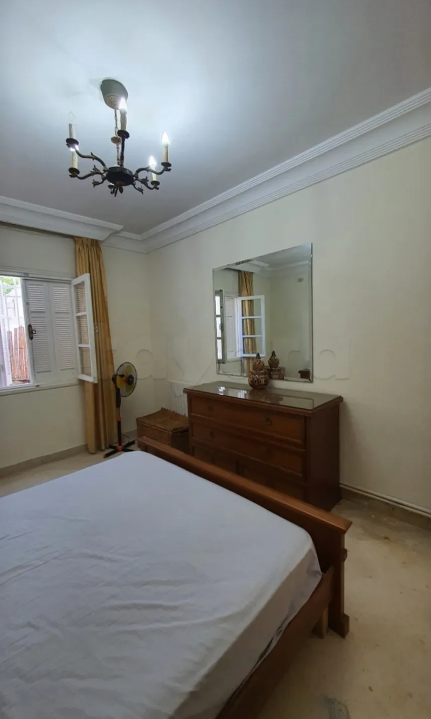 Location S2 semi meublé ou vide à La Marsa 