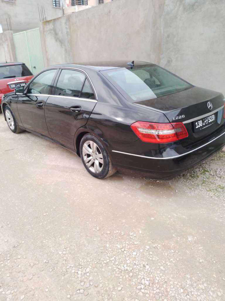 Mercedes E220