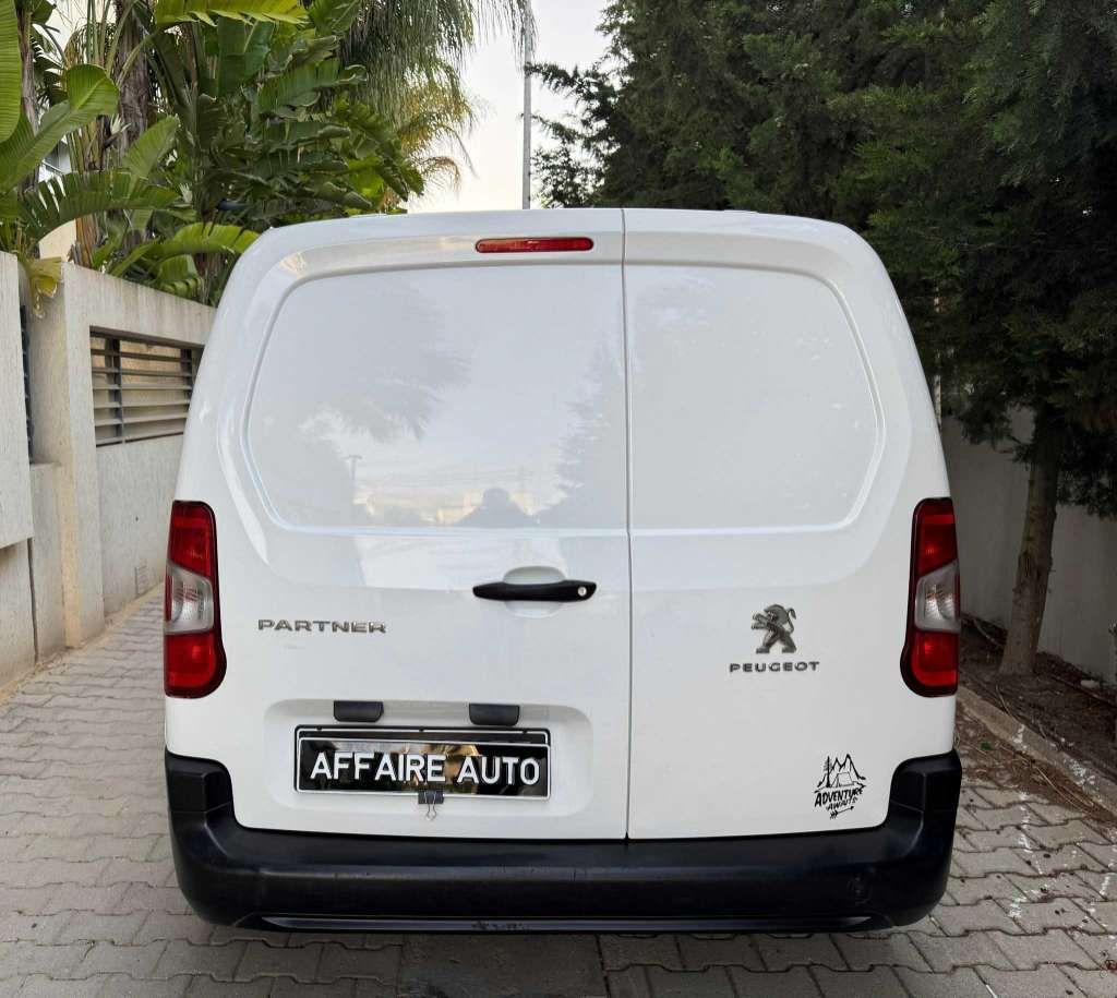 💥 PEUGEOT PARTNER 2022 DIESEL  💥
 Affaire Auto On accepte l'échange des voitures peinture 