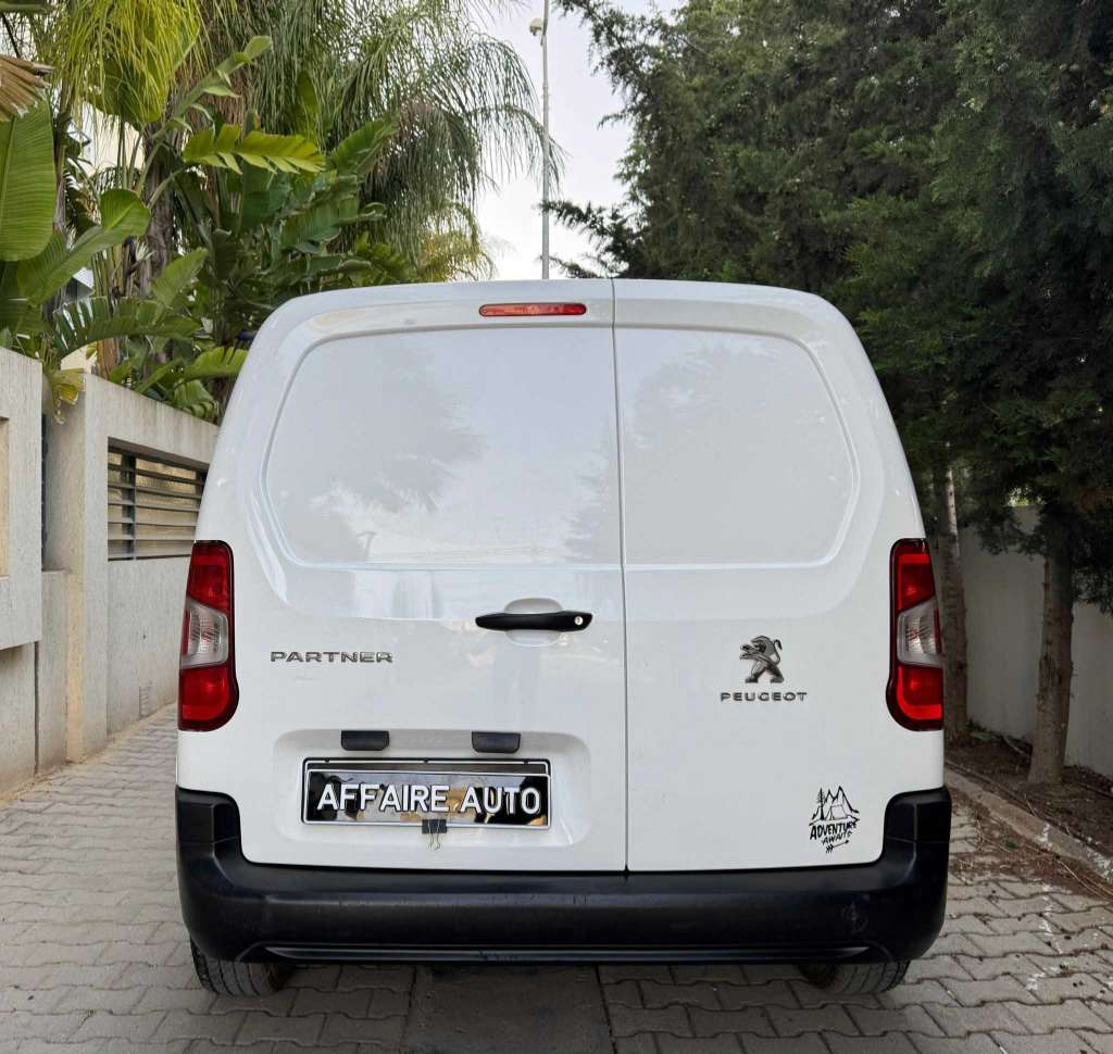 💥 PEUGEOT PARTNER 2022 DIESEL  💥
 Affaire Auto On accepte l'échange des voitures peinture 