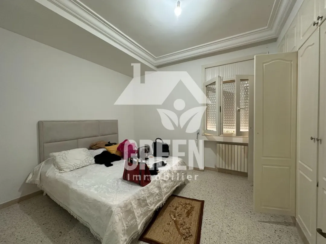 Appartement s+3 " Laouina "