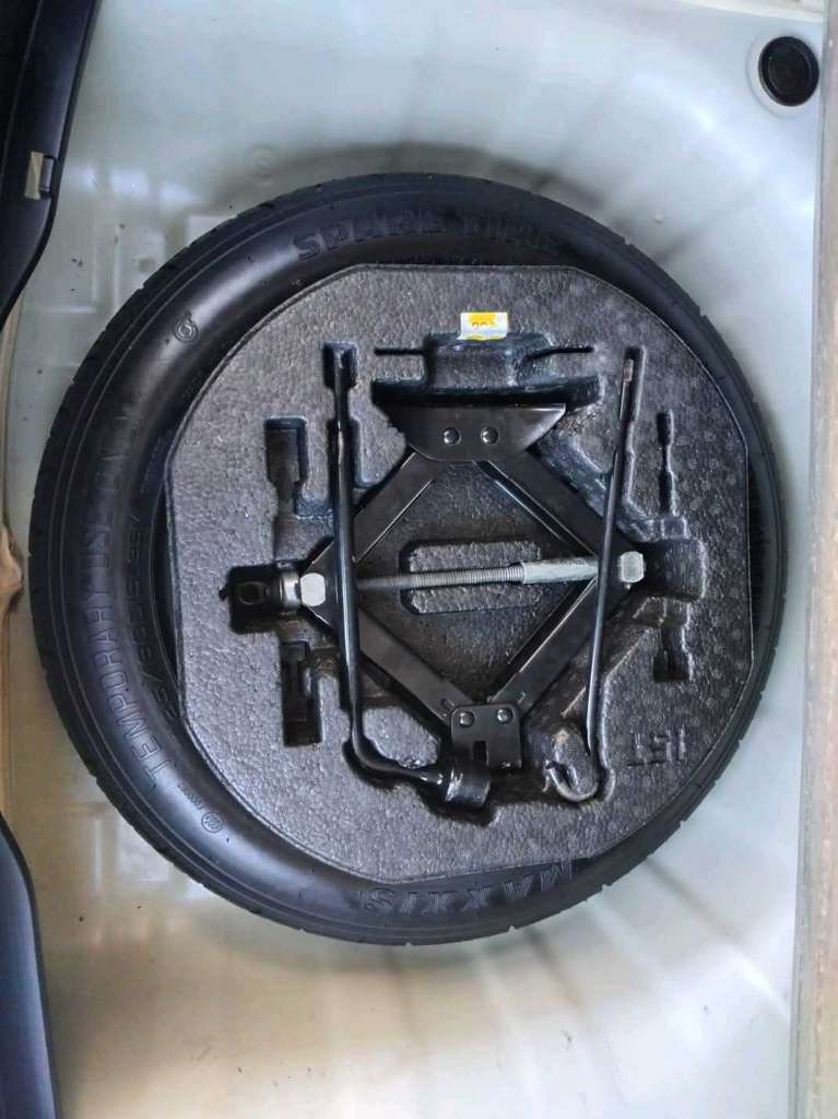 HYANDAI GRAND I 10 PREMIÈRE MAIN TRÈS PROPRE 