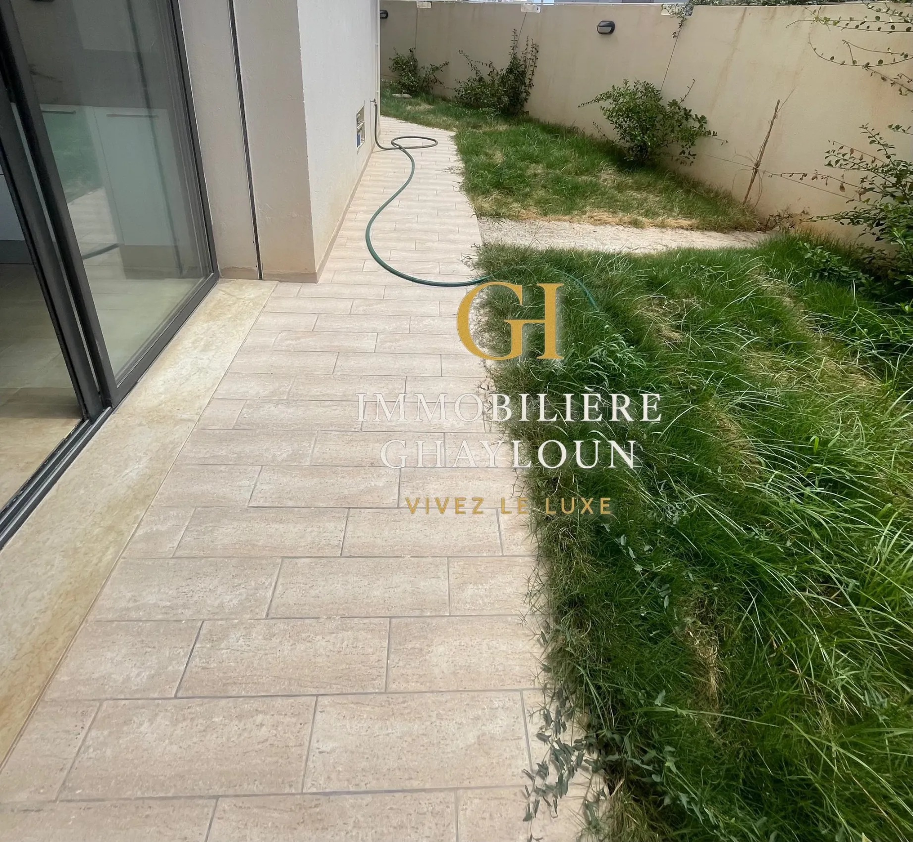 A Louer S+2 avec jardin Ă Ennaser 2