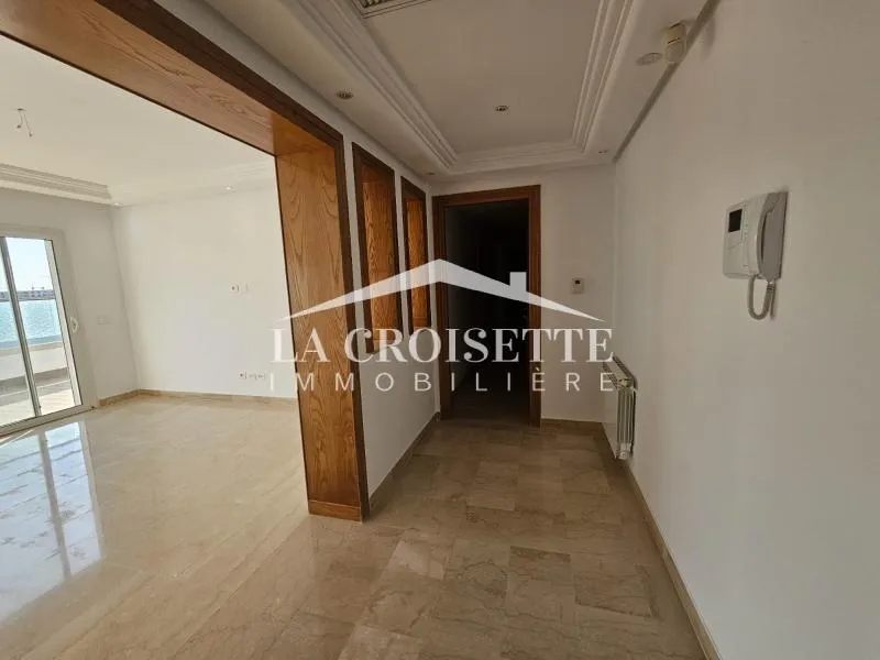 Penthouse s4 avec terrasse et piscine aux Jardins de Carthage MAL4154