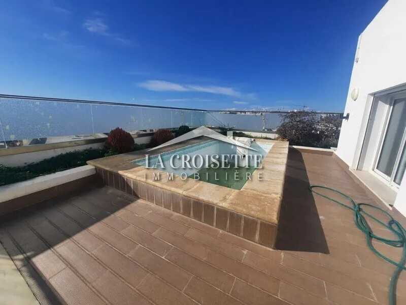 Penthouse s4 avec terrasse et piscine aux Jardins de Carthage MAL4154