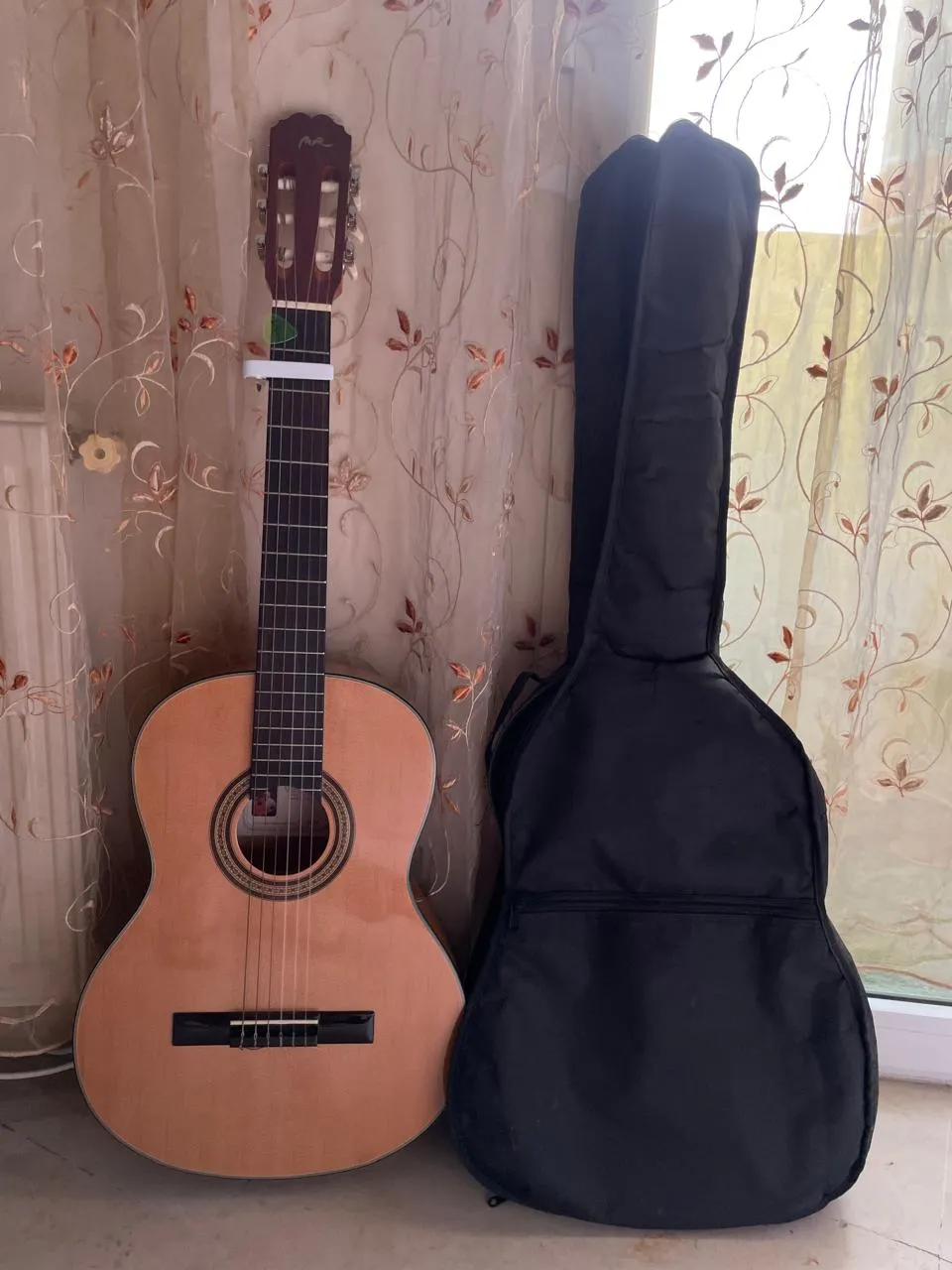 Vente Guitarre Classique 4/4