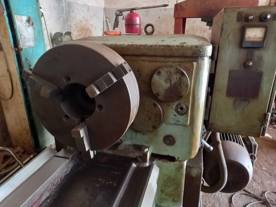 Machines mécanique_Tourneur_98231875_Tour, perceuse, pompe d'air, compresseur,...