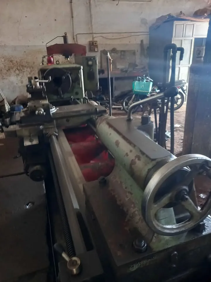 Machines mécanique_Tourneur_98231875_Tour, perceuse, pompe d'air, compresseur,...