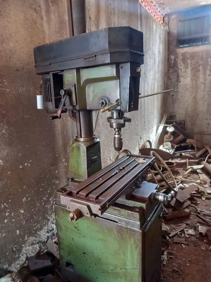 Machines mécanique_Tourneur_98231875_Tour, perceuse, pompe d'air, compresseur,...